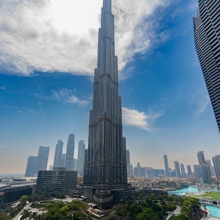 Prestige Living 1Br With Full Burj Khalifa View By Auberge Apartment Dubai Bagian luar foto