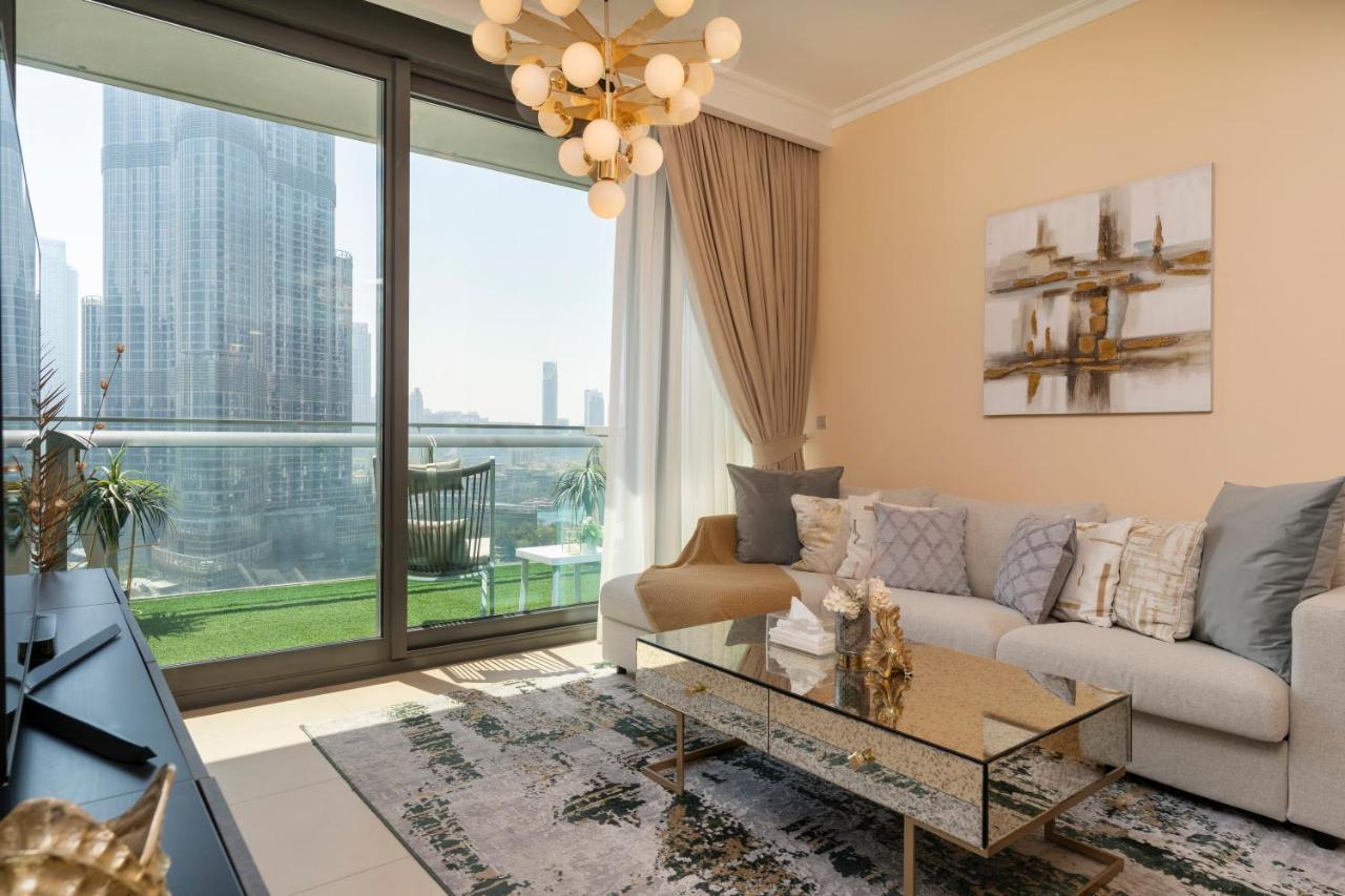 Prestige Living 1Br With Full Burj Khalifa View By Auberge Apartment Dubai Bagian luar foto