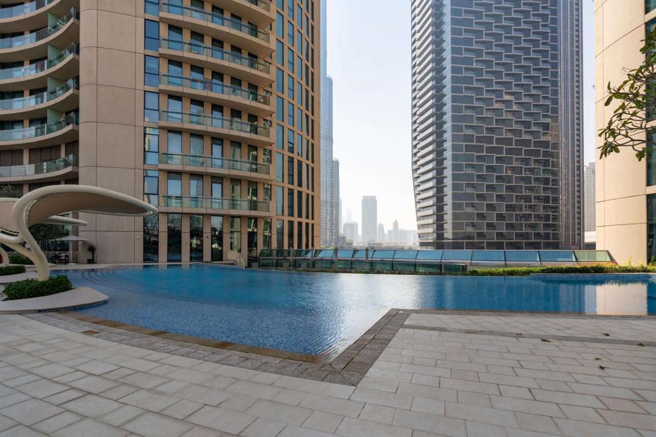 Prestige Living 1Br With Full Burj Khalifa View By Auberge Apartment Dubai Bagian luar foto